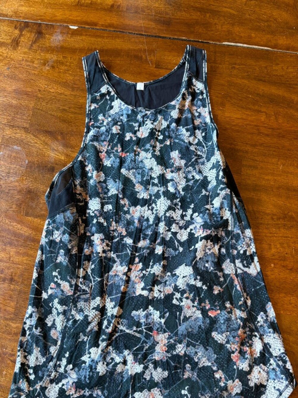 Lululemon Cool Racerback Tank Top Sz 8 Floral Bark Print Mesh Back